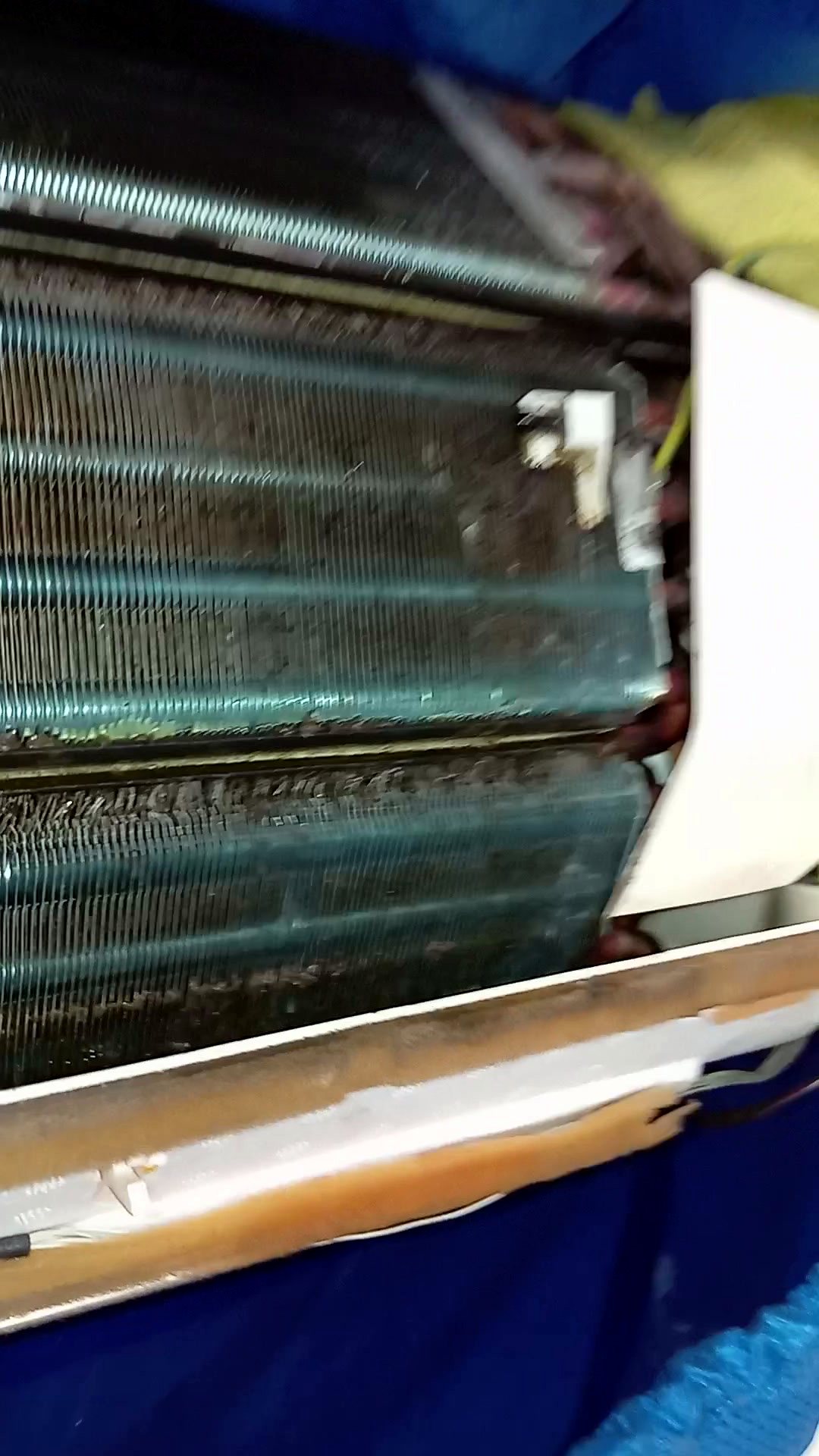 מזגן לפני ניקוי